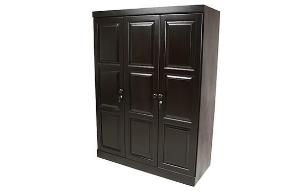 Ruben Super Wardrobe