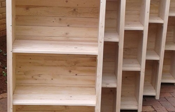 Pallet 1200 x 600 Bookshelf
