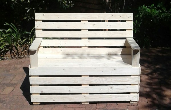 Pallet 2 seater Bench